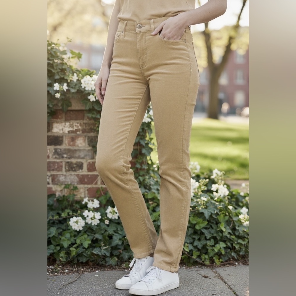 LOFT Women's Straight Leg Jeans in Tan
